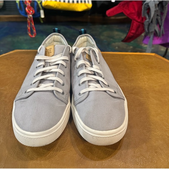 Tom’s Travel Light Shoes - Picture 2 of 4